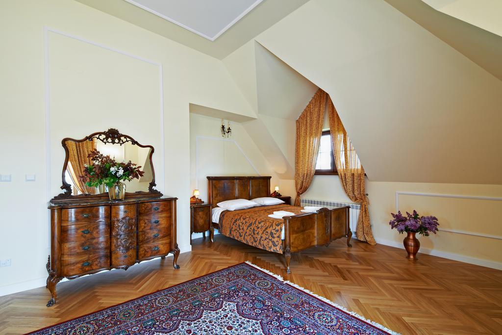 Dwor Osmolice Bed & Breakfast Bialki Dolne Bagian luar foto
