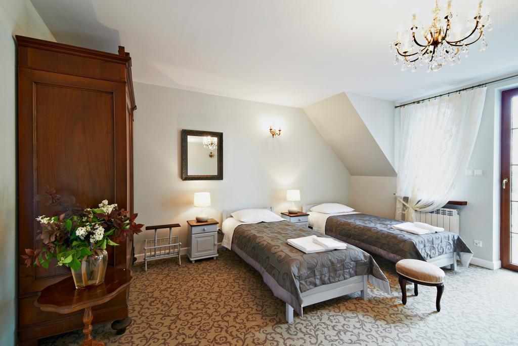 Dwor Osmolice Bed & Breakfast Bialki Dolne Bagian luar foto