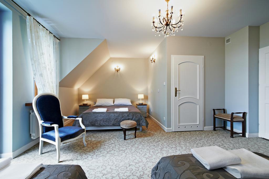 Dwor Osmolice Bed & Breakfast Bialki Dolne Bagian luar foto