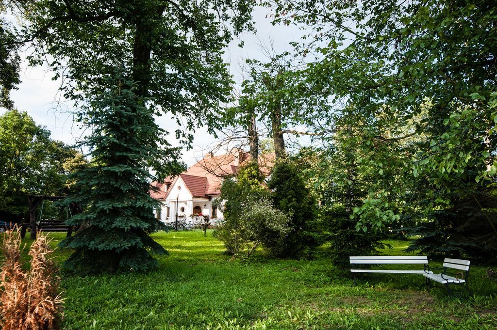Dwor Osmolice Bed & Breakfast Bialki Dolne Bagian luar foto