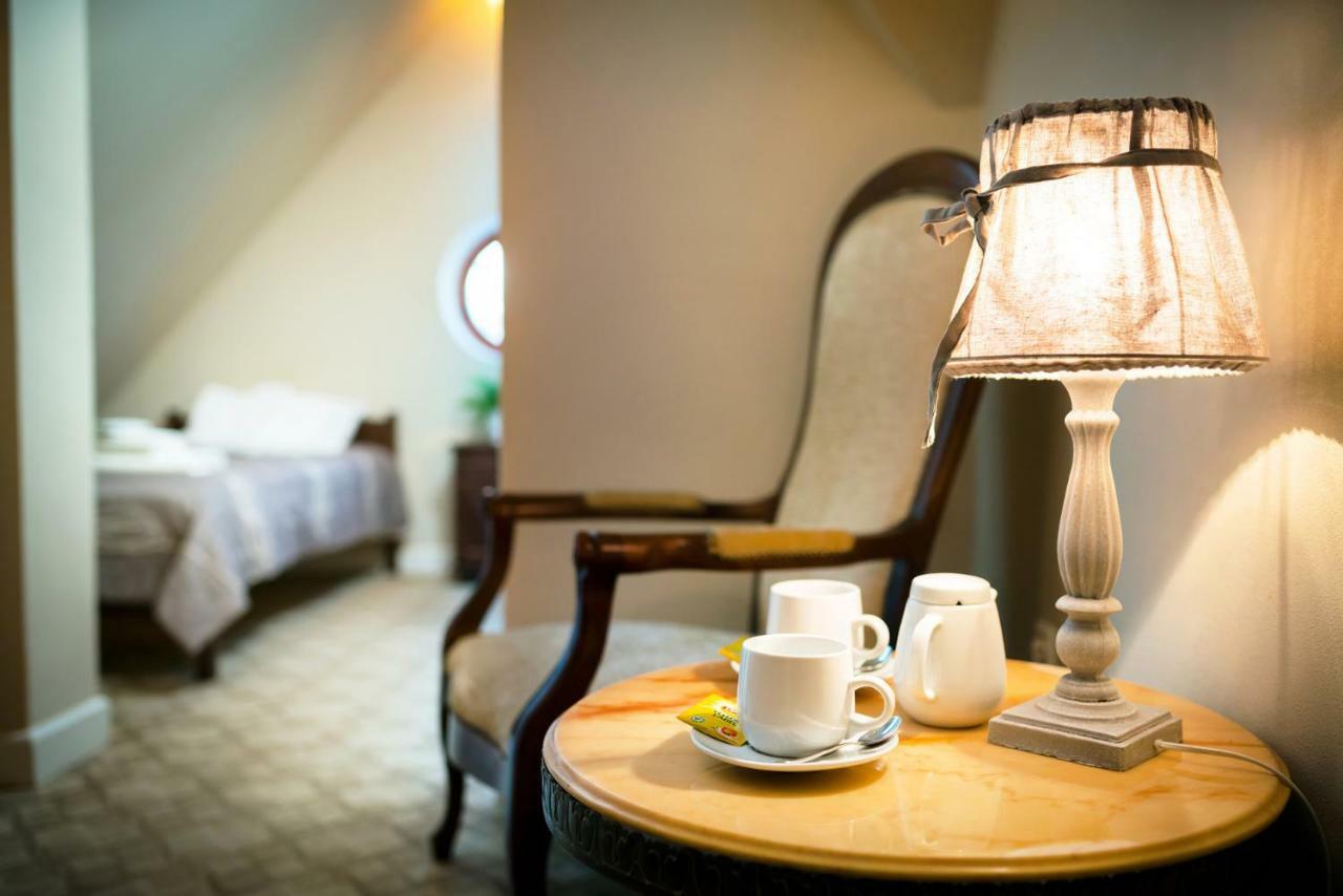 Dwor Osmolice Bed & Breakfast Bialki Dolne Bagian luar foto