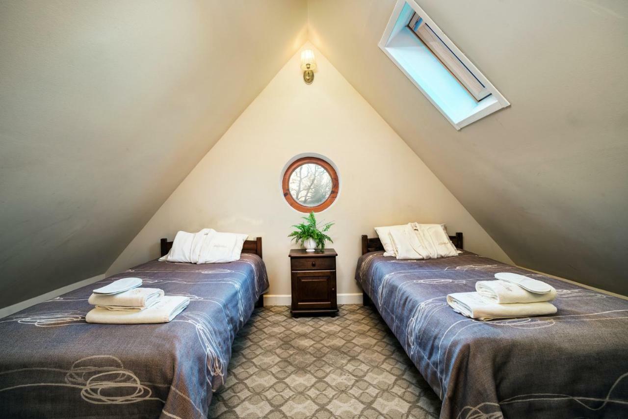 Dwor Osmolice Bed & Breakfast Bialki Dolne Bagian luar foto